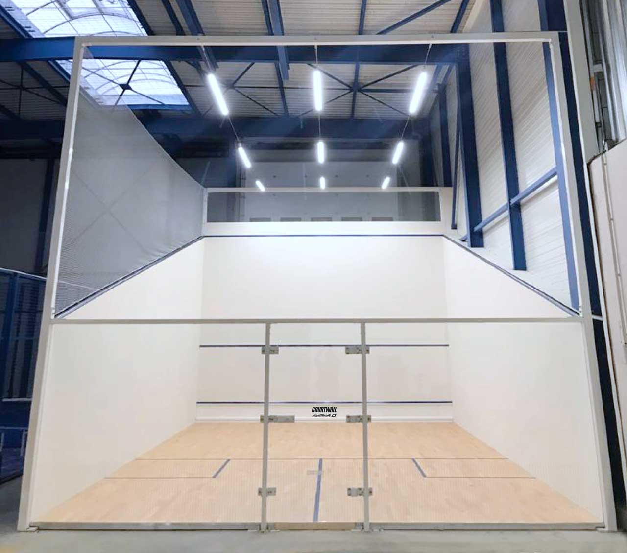 جدران خلفية زجاجية فاخرة لملاعب الإسكواش – رؤية فائقة من COURTWALL